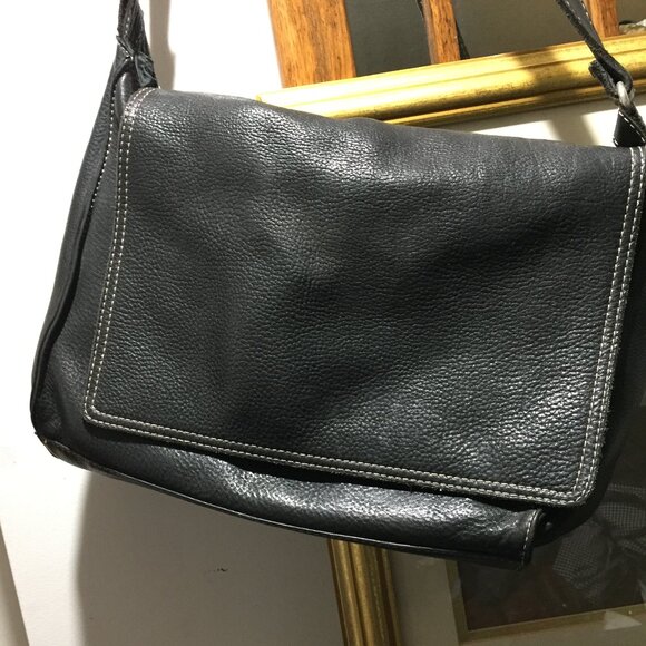 STONE RIDGE LAPTOP LEATHER MESSENGER BAGS - Picture 1 of 11